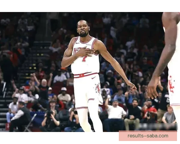 乌度卡称赞申京更果断冲击力强能有效减轻杜兰特负担